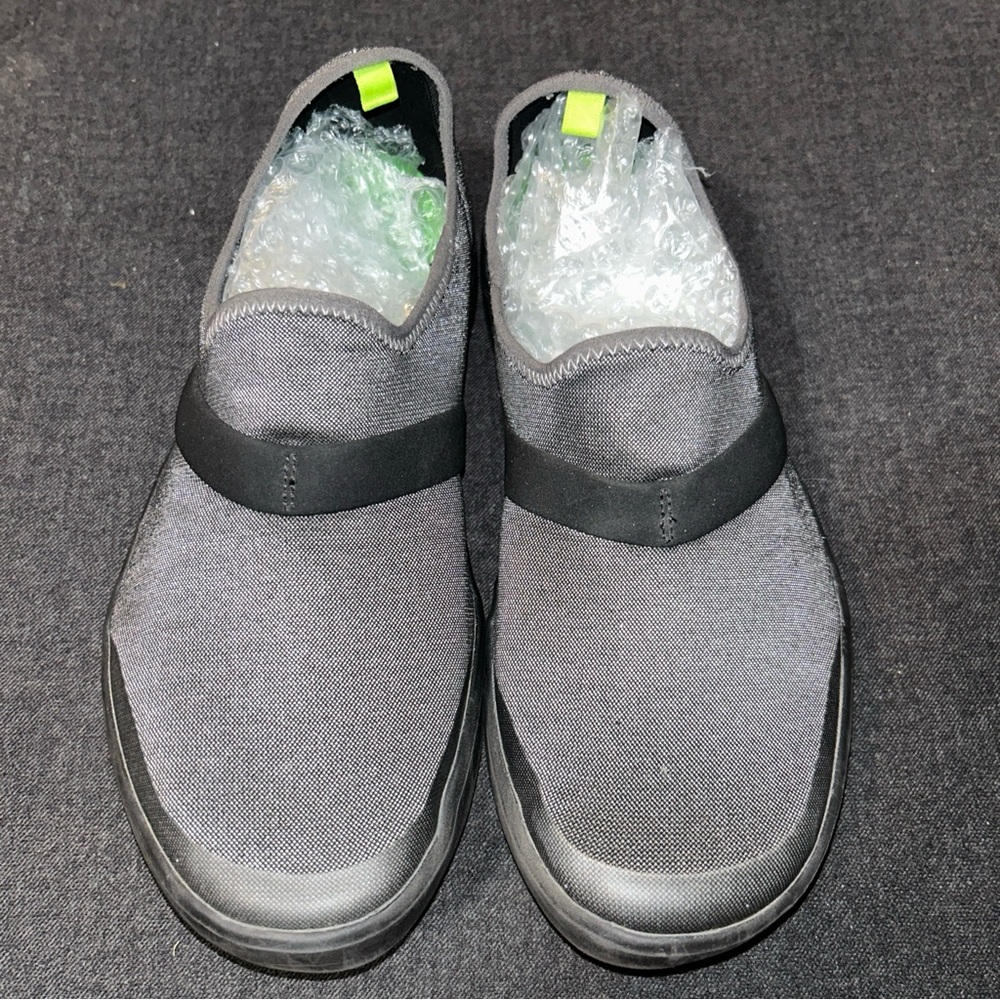 Oofos Oomg Eezee Low Black Slip On Sneaker Women’s Size 9 GW